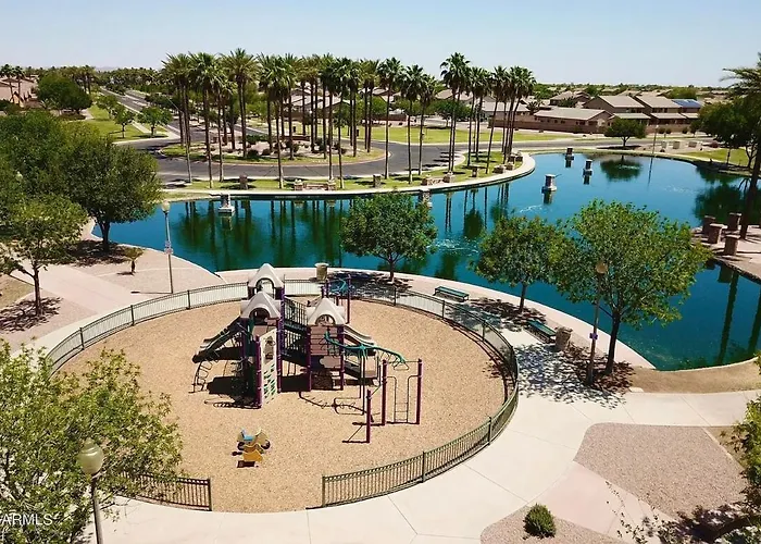 Dom wakacyjny Desert Getaway 5br With Pool Near Phoenix
