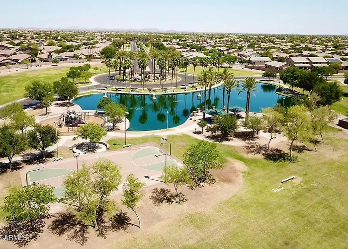 Desert Getaway 5br With Pool Near Phoenix